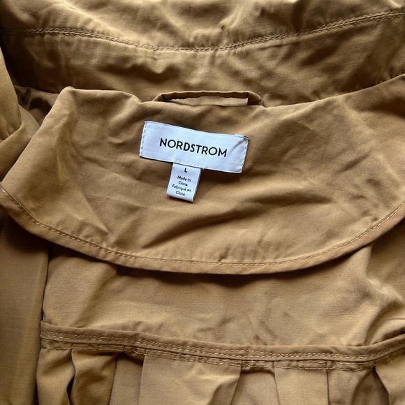 Nordstrom Camel Pleated Trenchcoat Size Large - Picture 2 of 5